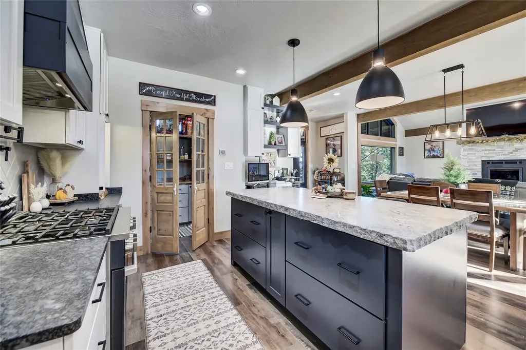 37 Quartz Creek Road Clancy MT 59634