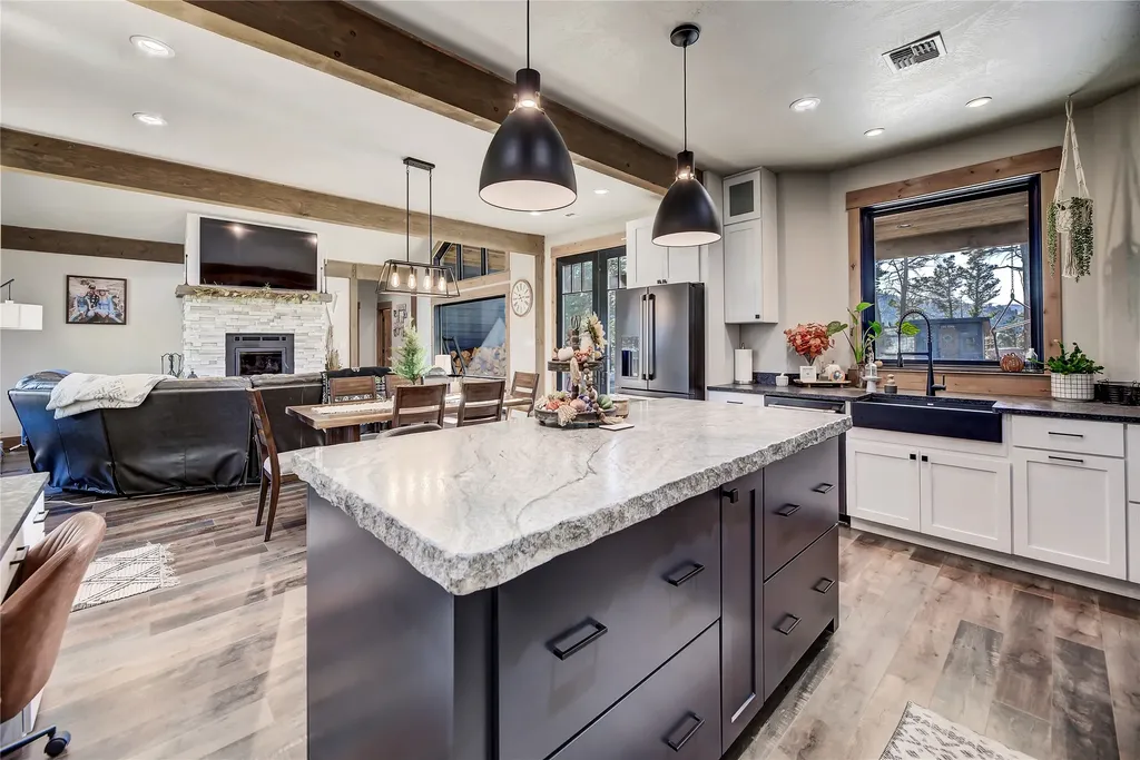 37 Quartz Creek Road Clancy MT 59634
