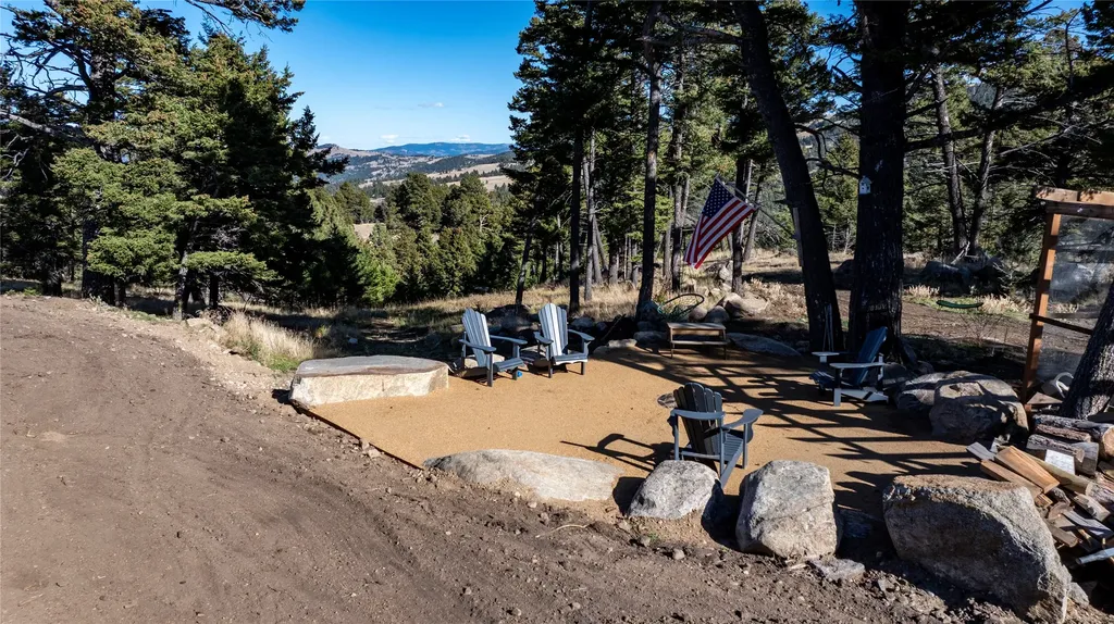 37 Quartz Creek Road Clancy MT 59634