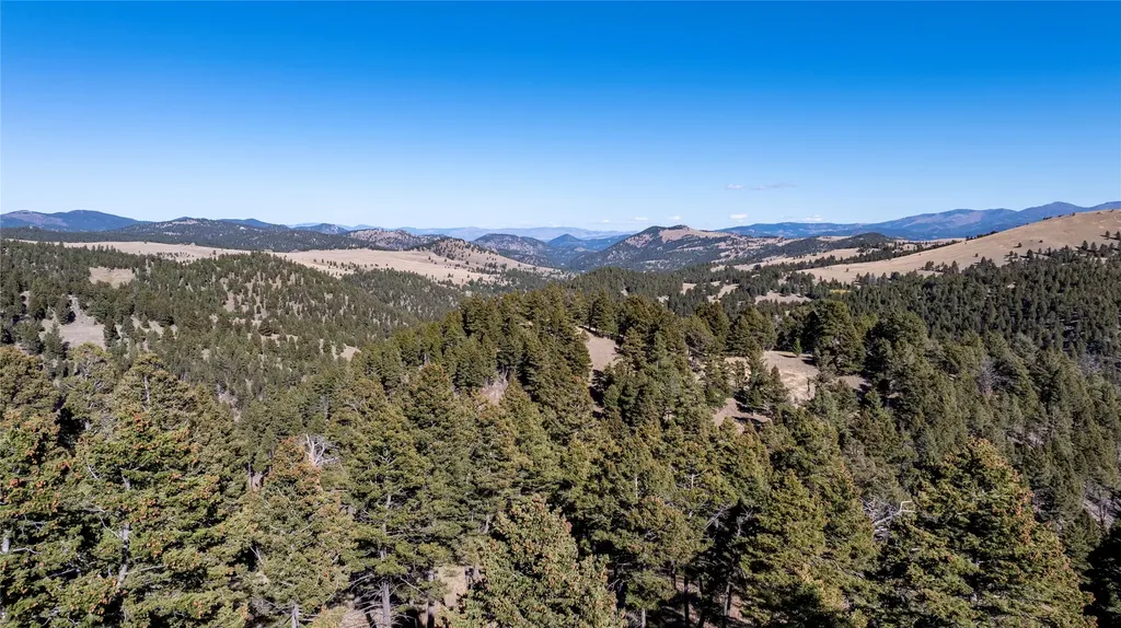 37 Quartz Creek Road Clancy MT 59634