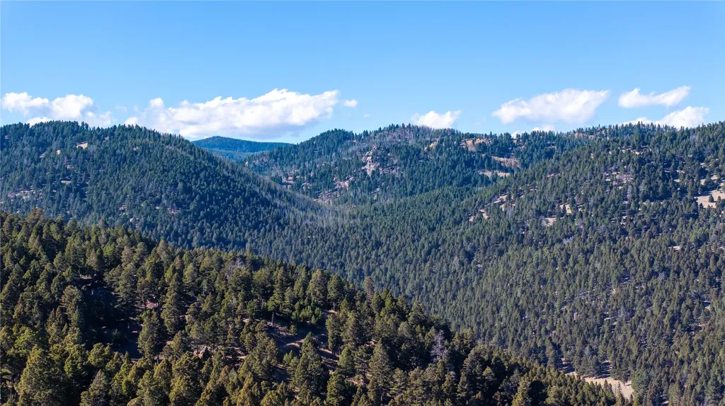 37 Quartz Creek Road Clancy MT 59634