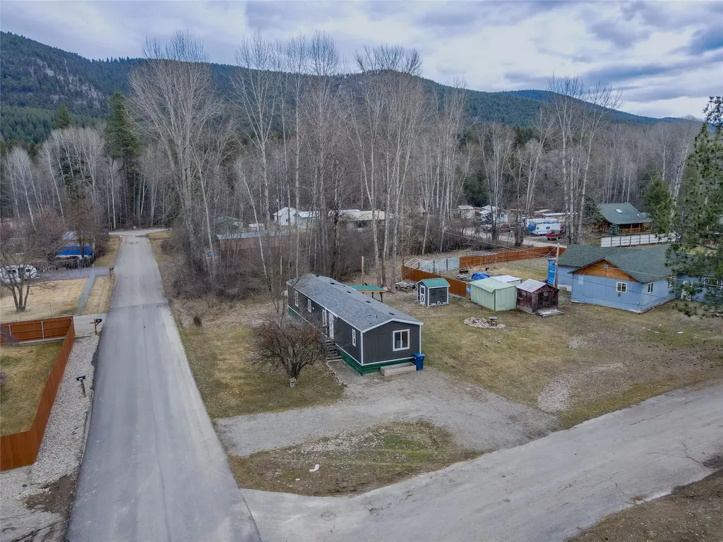 326 Pinewood Lane Libby MT 59923