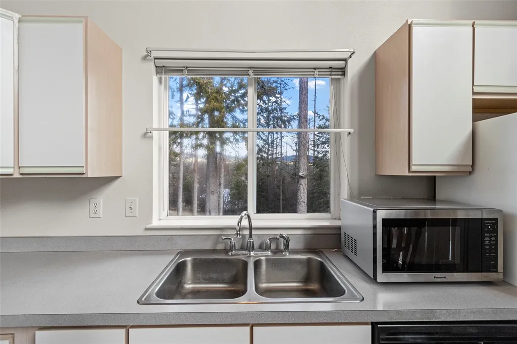 143 Parkview Lane Lakeside MT 59922