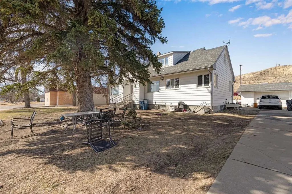 1308 Saint Charles Street Fort Benton MT 59442