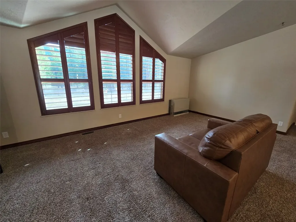 5731 Lake Creek Road Troy MT 59935