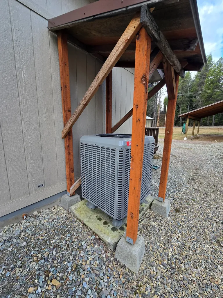 5731 Lake Creek Road Troy MT 59935