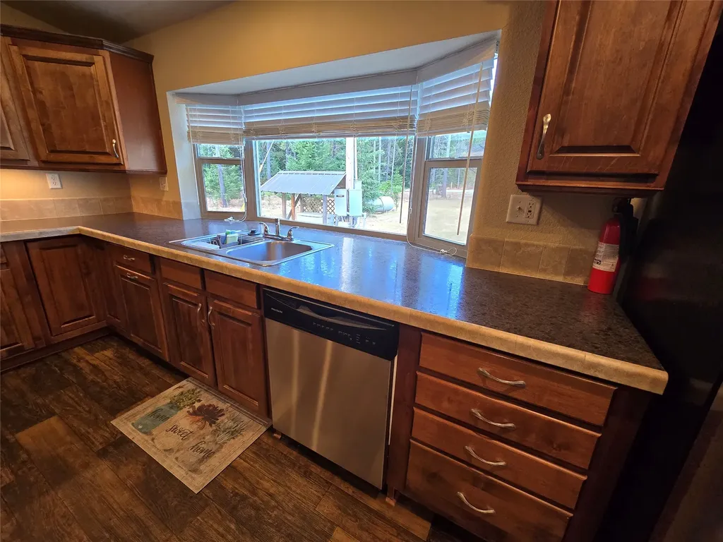 5731 Lake Creek Road Troy MT 59935