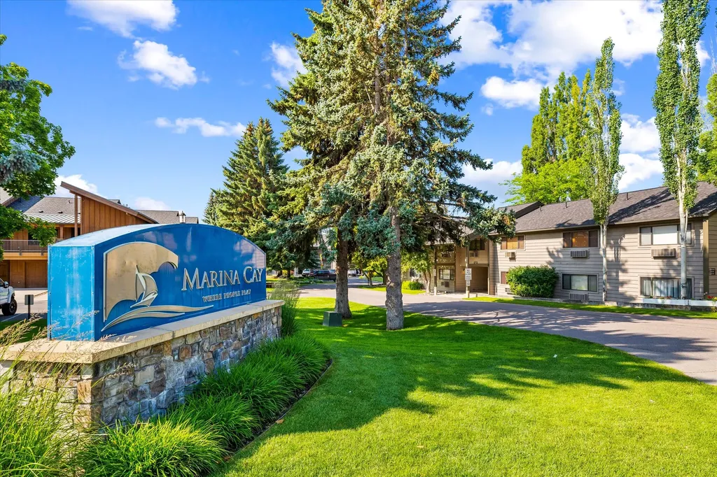180 Vista Lane Bigfork MT 59911