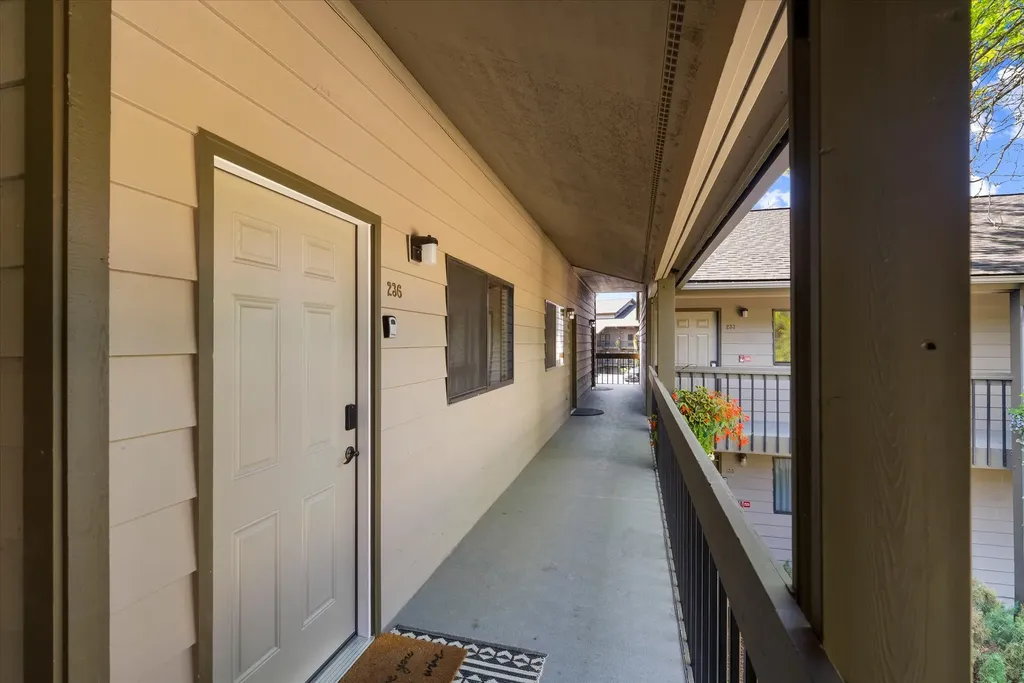 180 Vista Lane Bigfork MT 59911