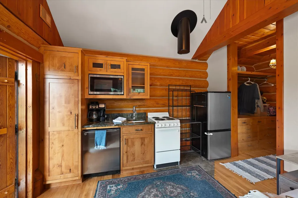 1146 Swan Hill Drive Bigfork MT 59911