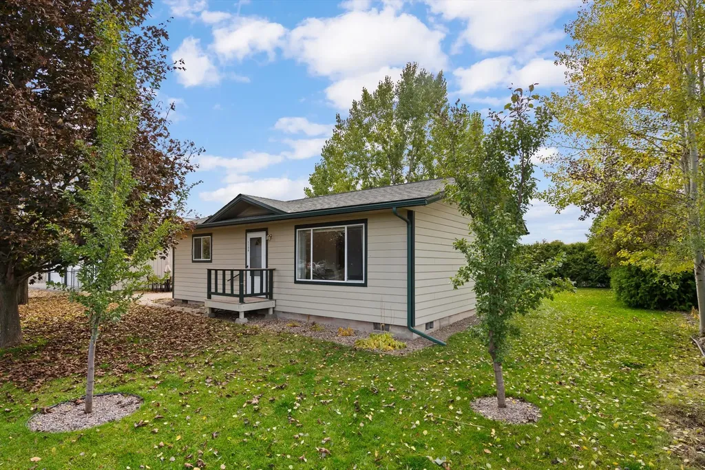 1156 Falcon Acres Loop Columbia Falls MT 59912