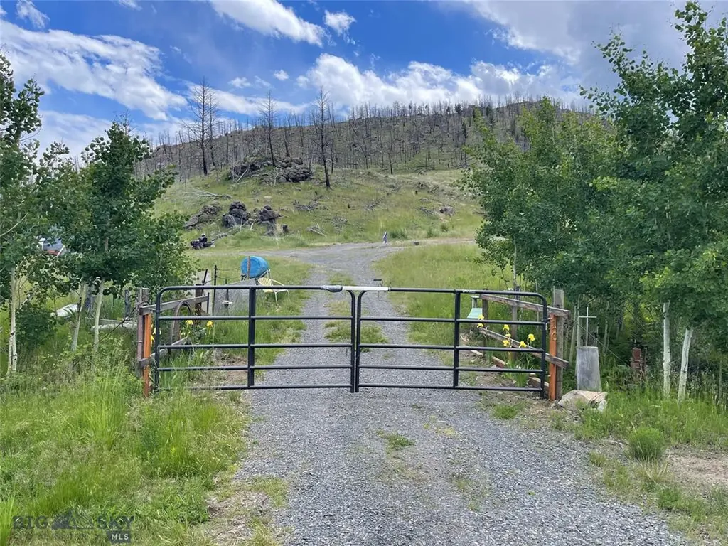 10 Miners Hill Road Whitehall MT 59759