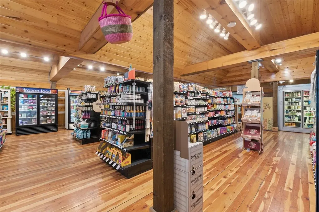 355 Us Highway 93 N Eureka MT 59917