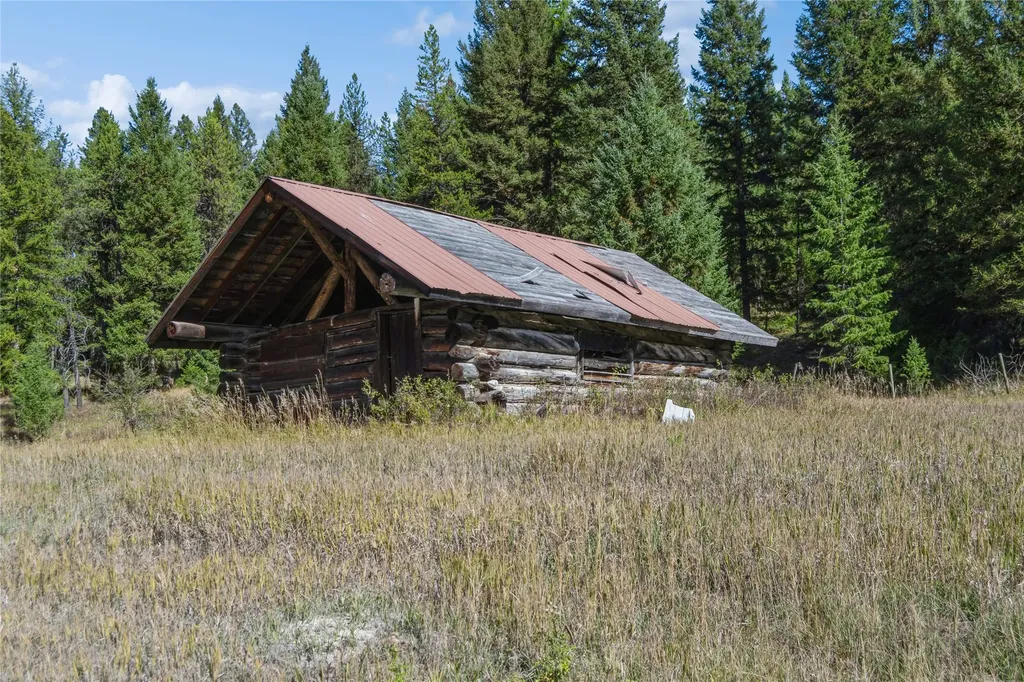 3217 Loon Lake Road Trego MT 59934