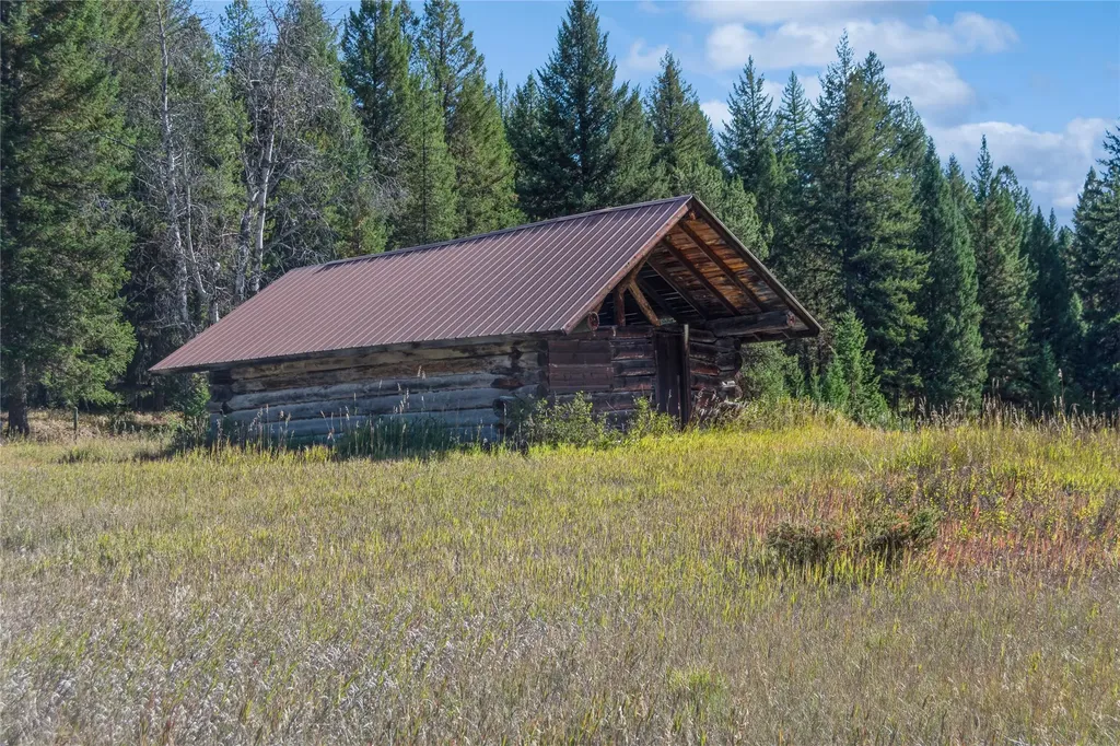 3217 Loon Lake Road Trego MT 59934