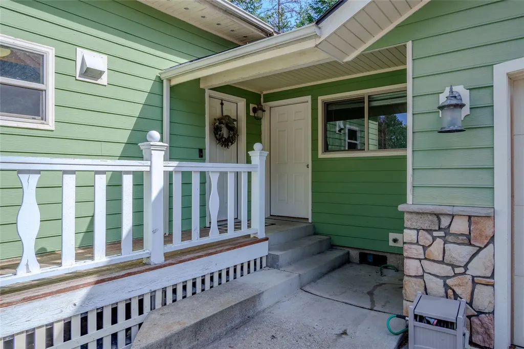 107 Sugarloaf Lane Libby MT 59923