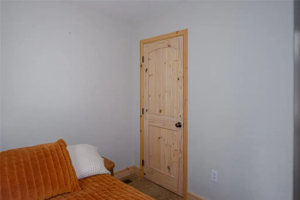 107 Sugarloaf Lane Libby MT 59923