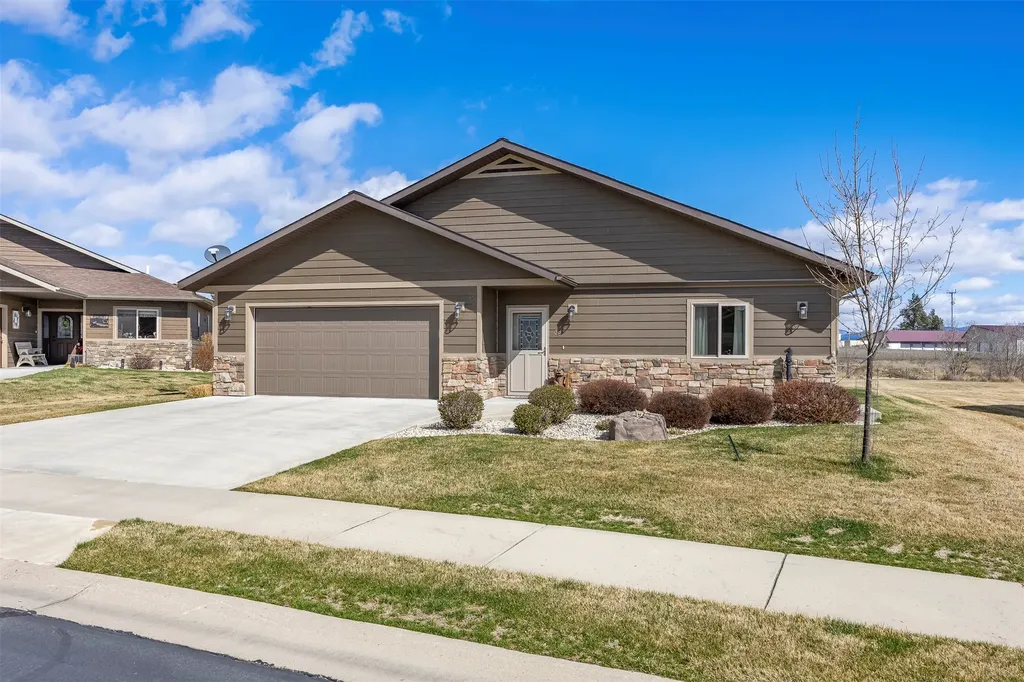 38 Black Hawk Lane Stevensville MT 59870