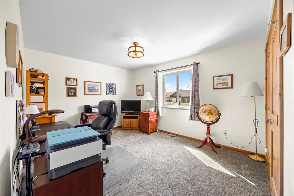 38 Black Hawk Lane Stevensville MT 59870