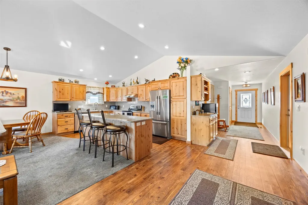 38 Black Hawk Lane Stevensville MT 59870