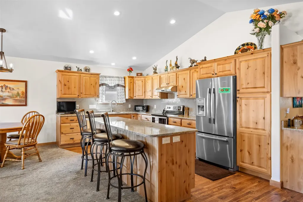 38 Black Hawk Lane Stevensville MT 59870