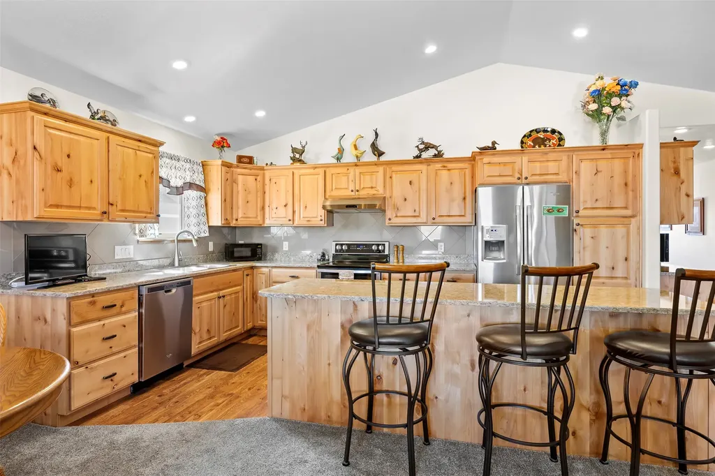 38 Black Hawk Lane Stevensville MT 59870