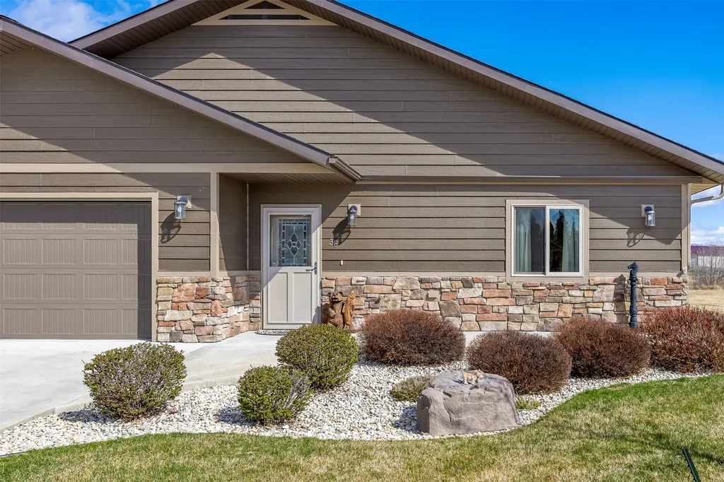 38 Black Hawk Lane Stevensville MT 59870