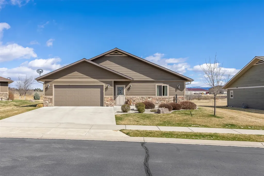 38 Black Hawk Lane Stevensville MT 59870