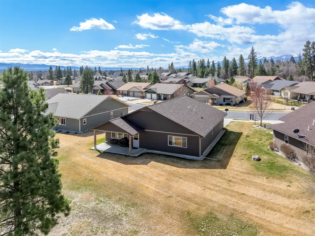 38 Black Hawk Lane Stevensville MT 59870