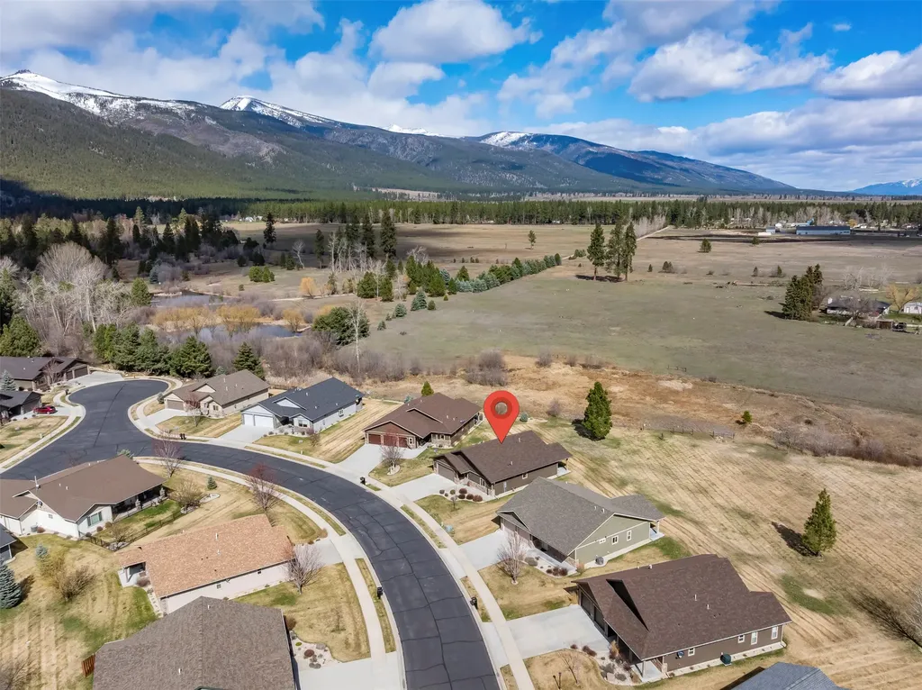 38 Black Hawk Lane Stevensville MT 59870