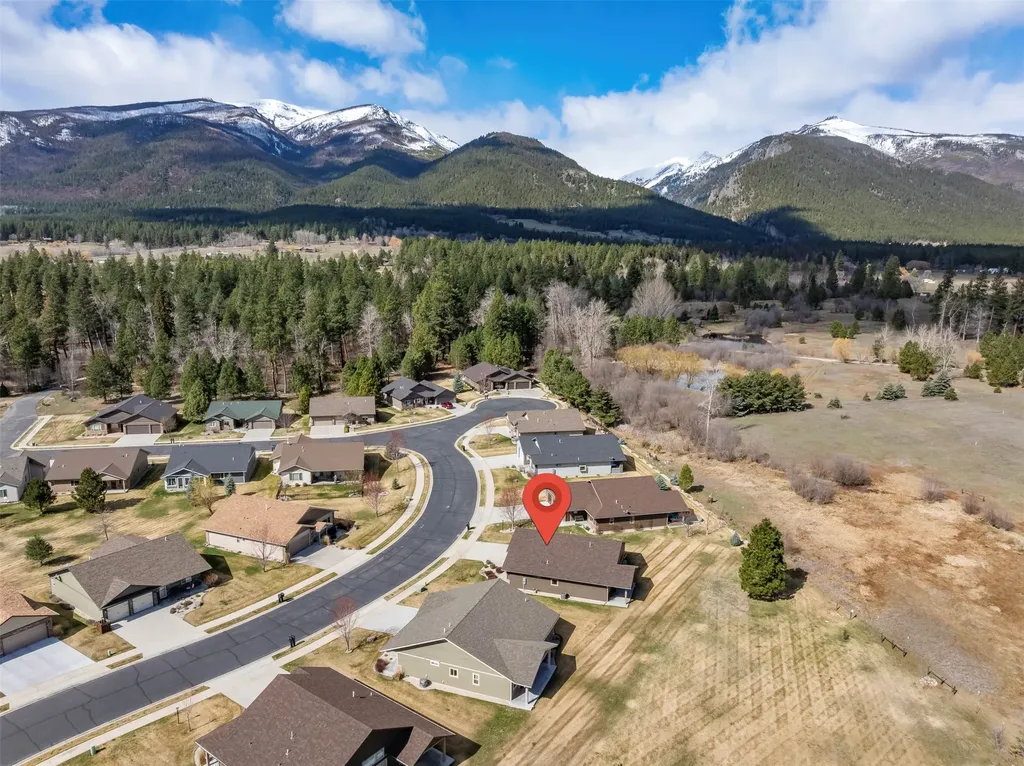 38 Black Hawk Lane Stevensville MT 59870