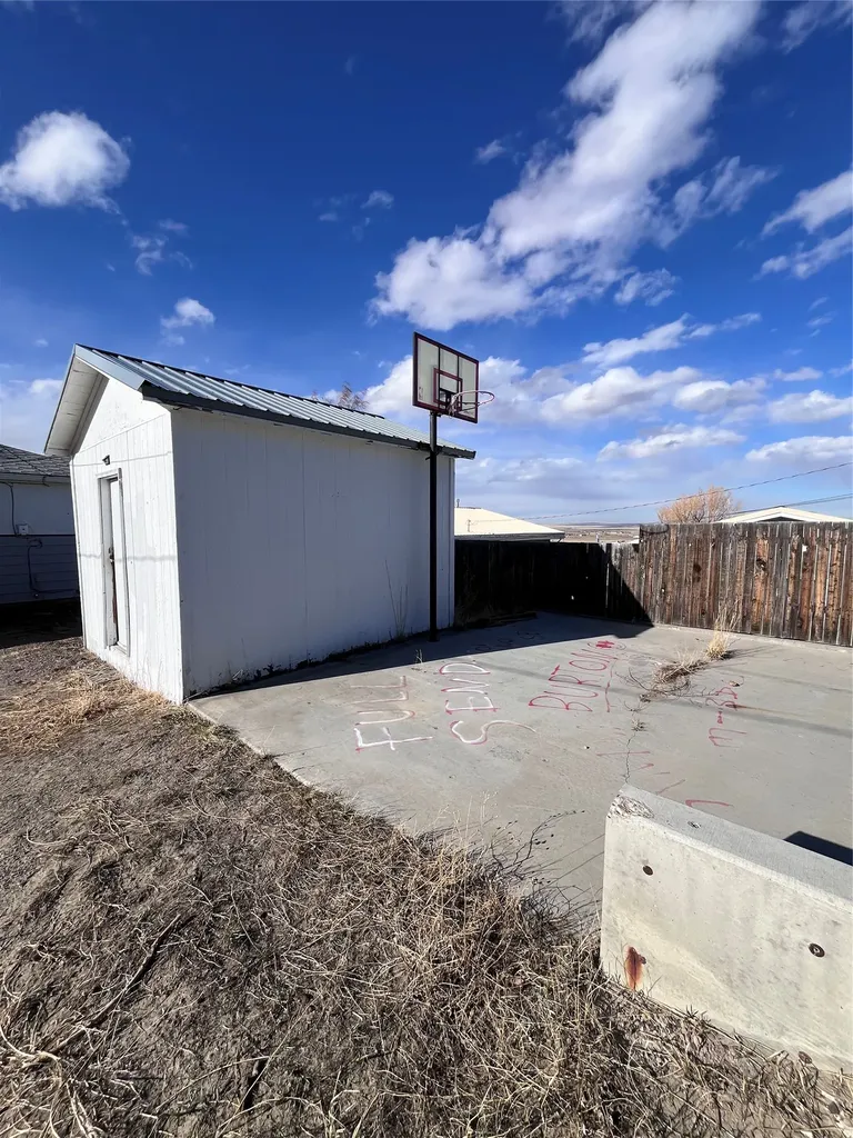 33 10th Avenue SE Cut Bank MT 59427