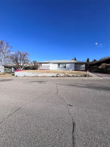 33 10TH Avenue SE Cut Bank MT 59427