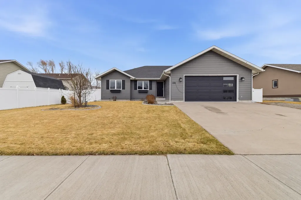 328 35th Avenue NE Great Falls MT 59404