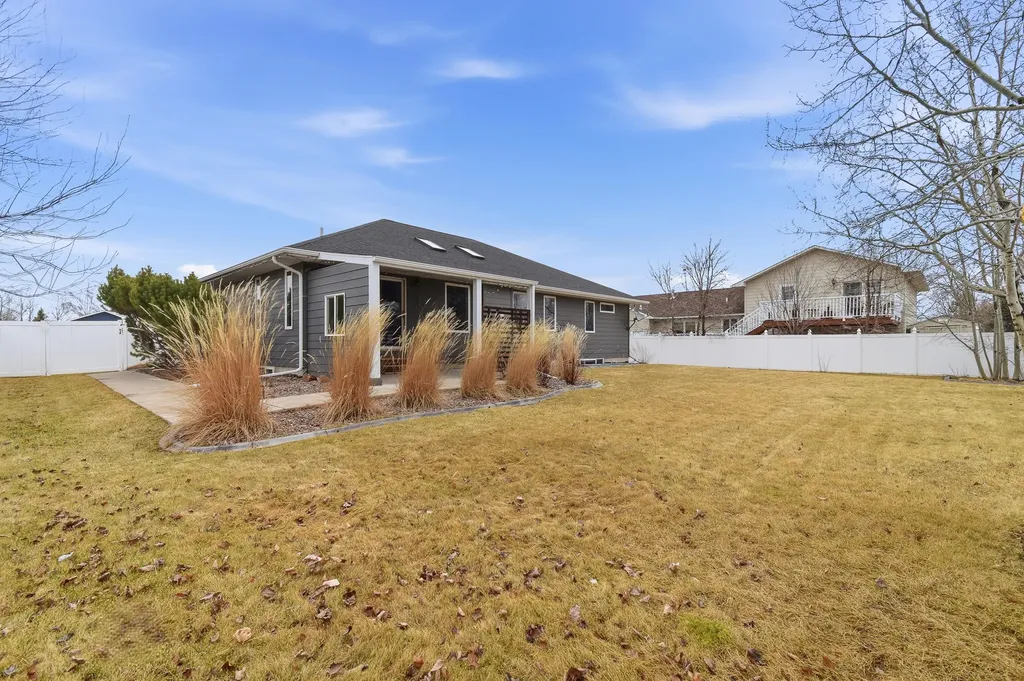 328 35th Avenue NE Great Falls MT 59404