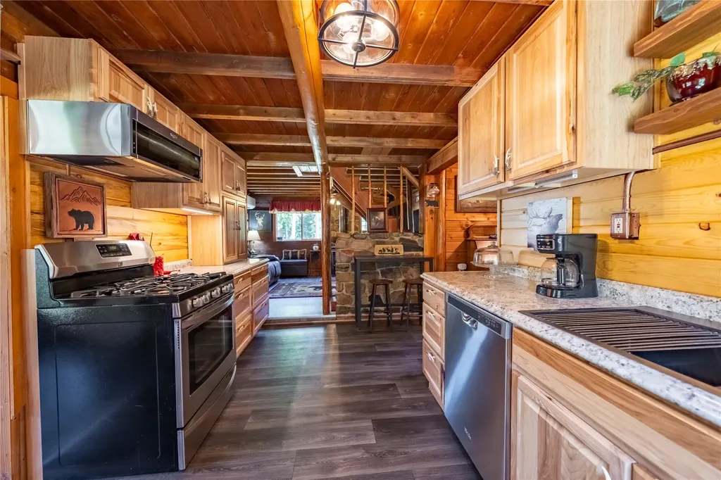 140 Saddle Creek Road Troy MT 59935
