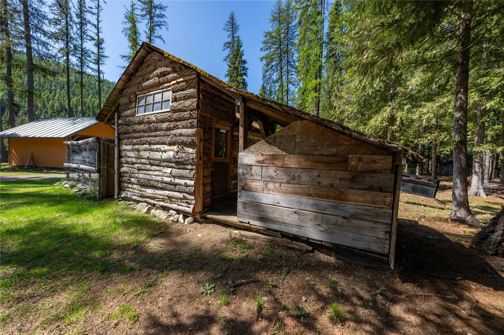 140 Saddle Creek Road Troy MT 59935
