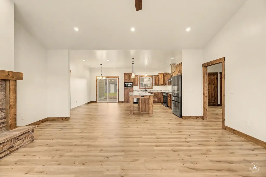 3833 Sprangletop Lane Helena MT 59602