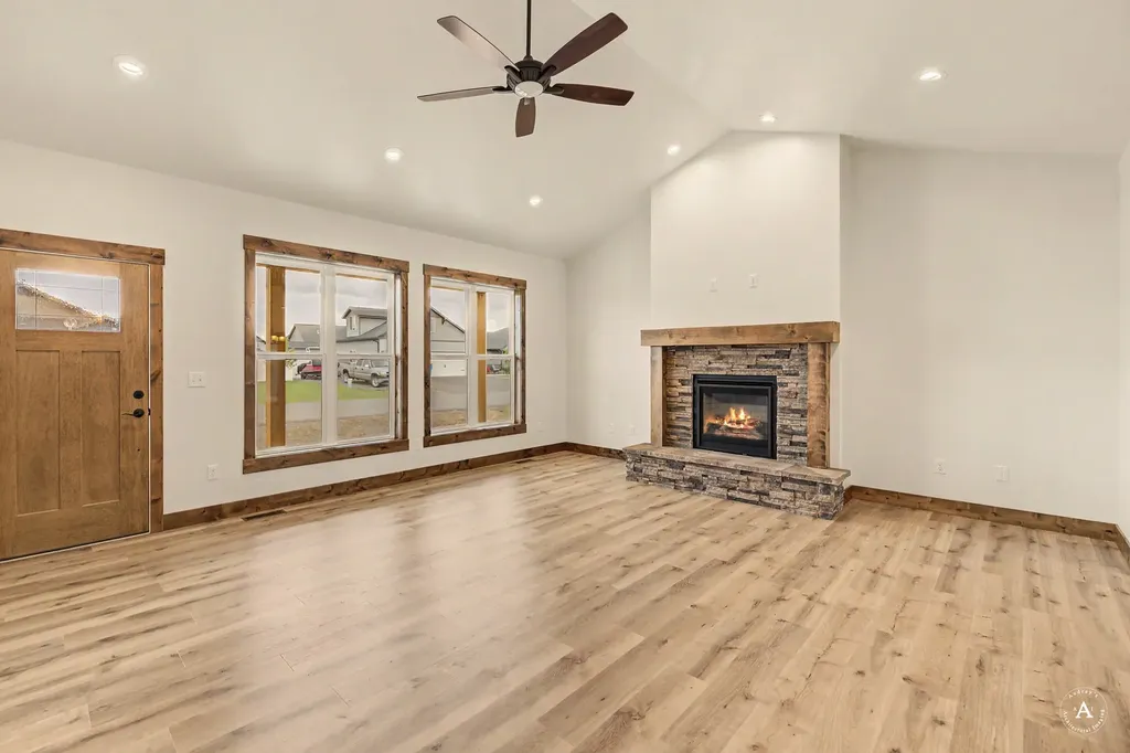 3833 Sprangletop Lane Helena MT 59602