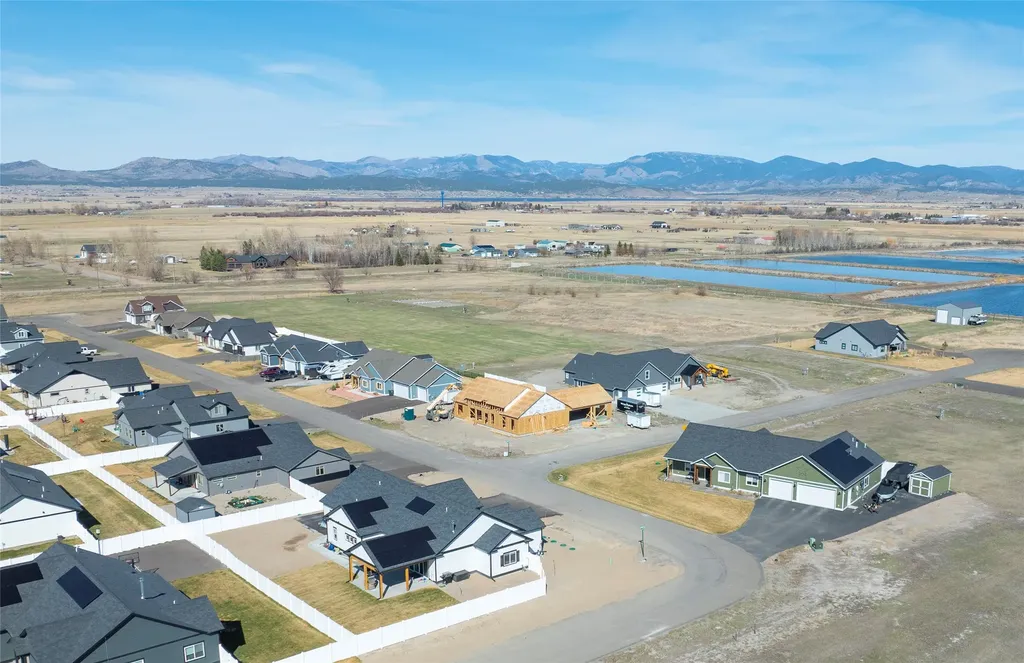 3833 Sprangletop Lane Helena MT 59602