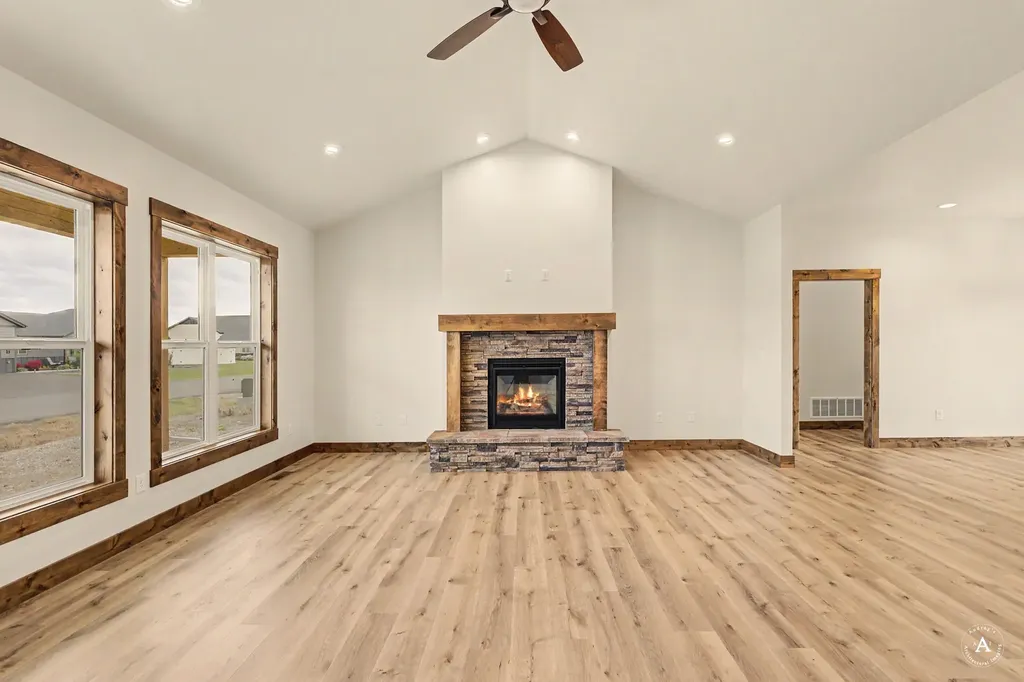 3833 Sprangletop Lane Helena MT 59602