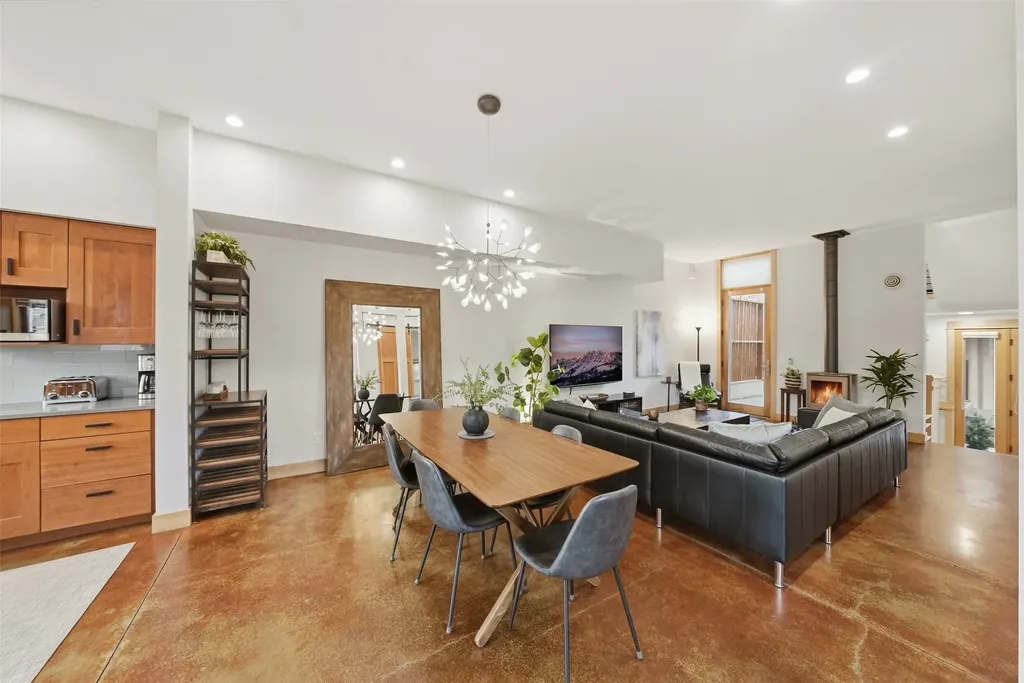 309 N Black Avenue Bozeman MT 59715