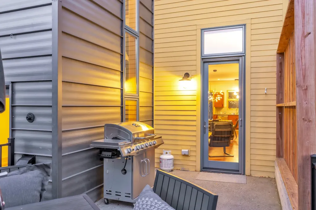 309 N Black Avenue Bozeman MT 59715