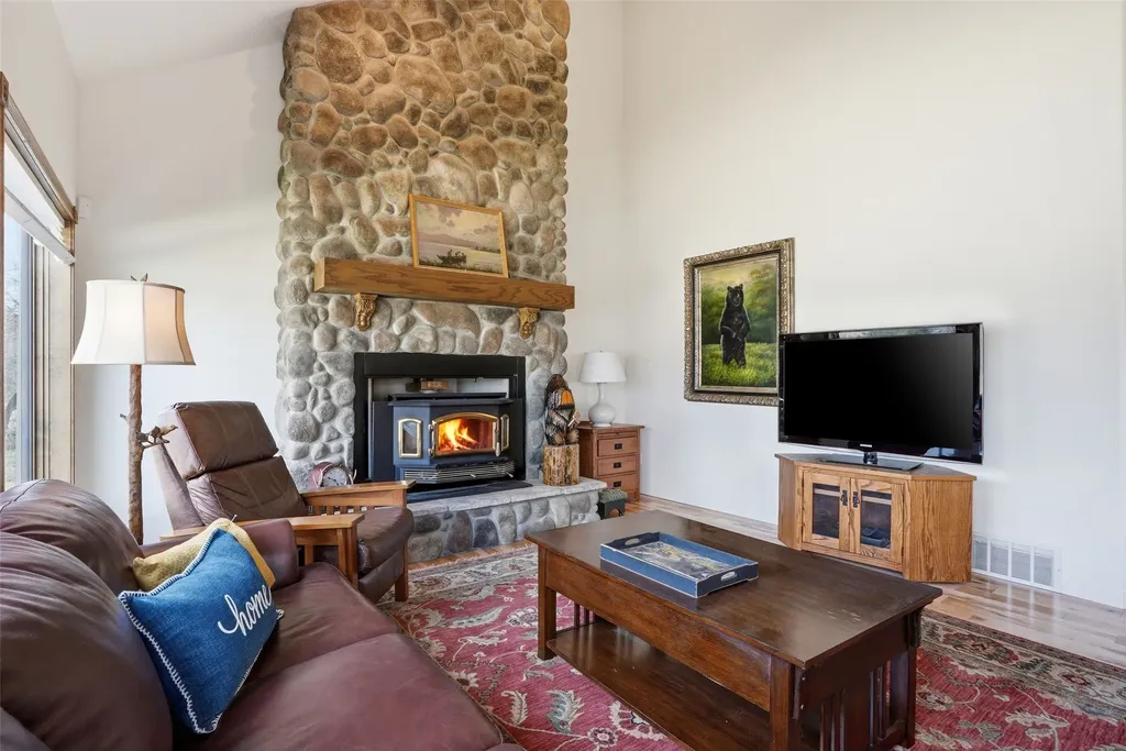 10840 Red Fox Court Lolo MT 59847
