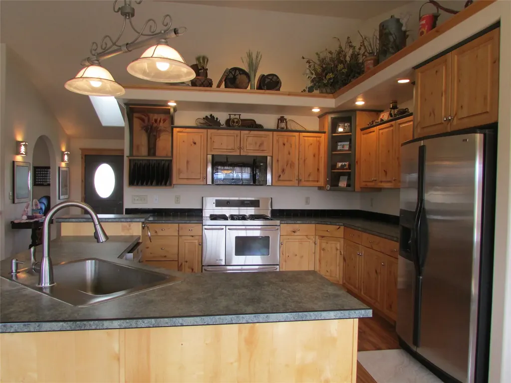 455 Clearview Drive Corvallis MT 59828