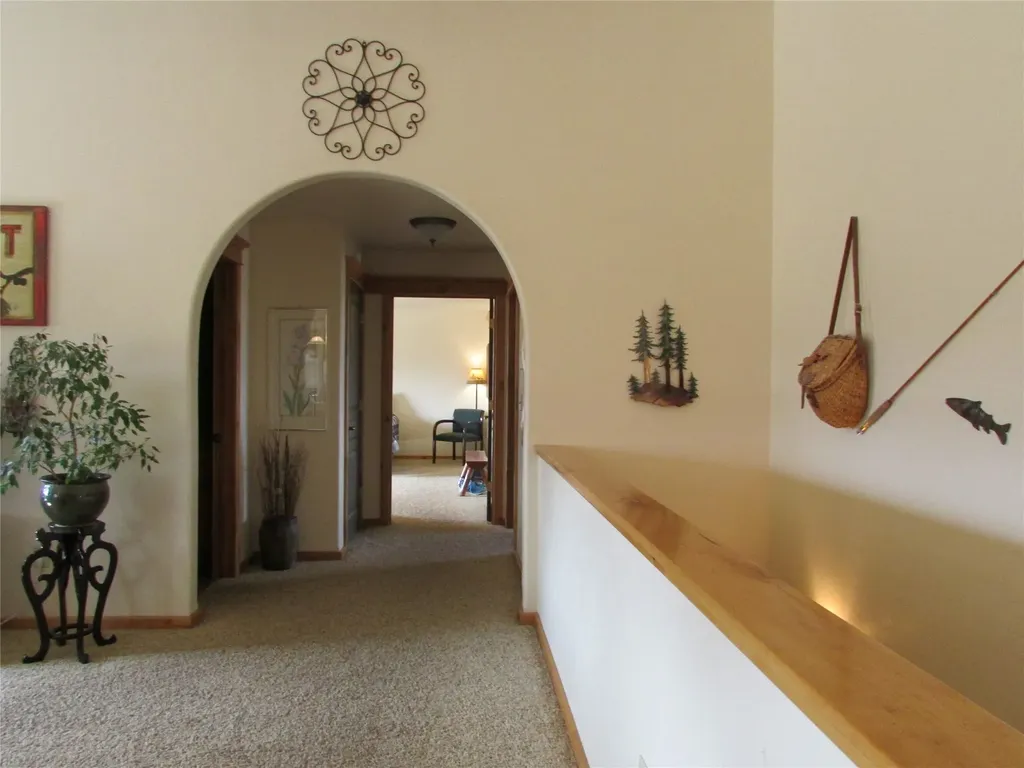 455 Clearview Drive Corvallis MT 59828
