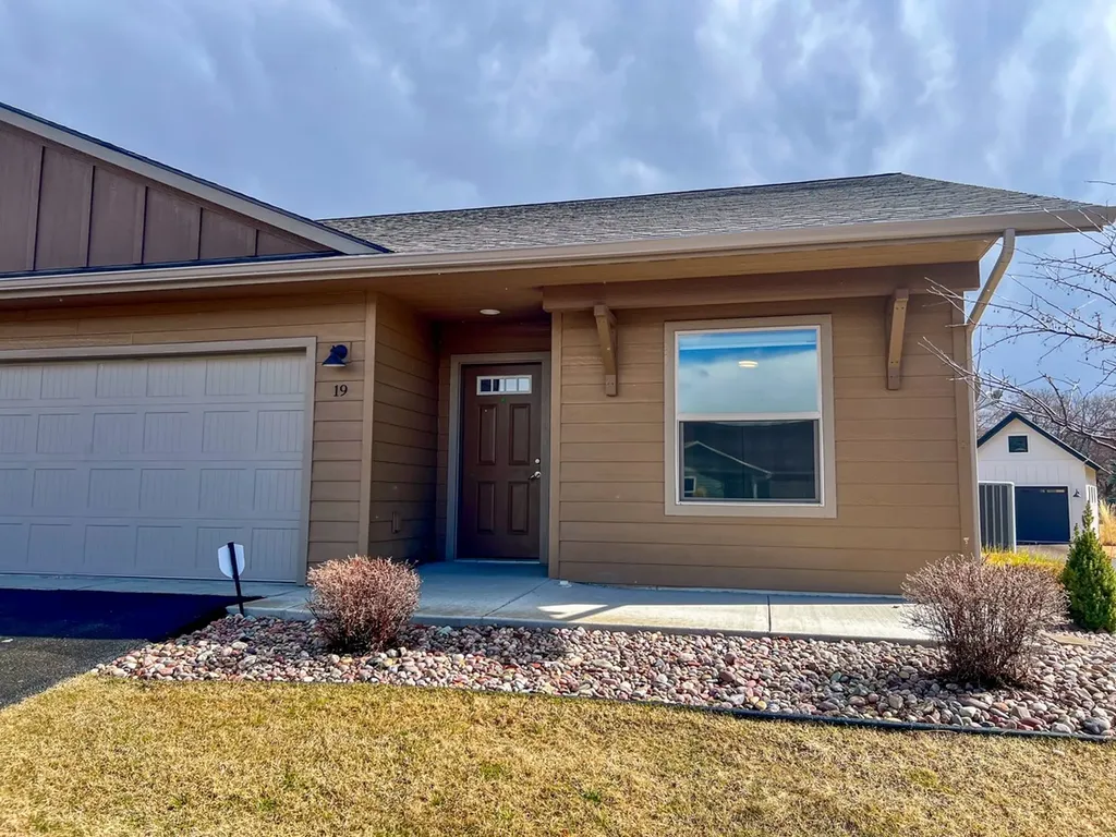 19 Crossbuck Trail Bigfork MT 59911