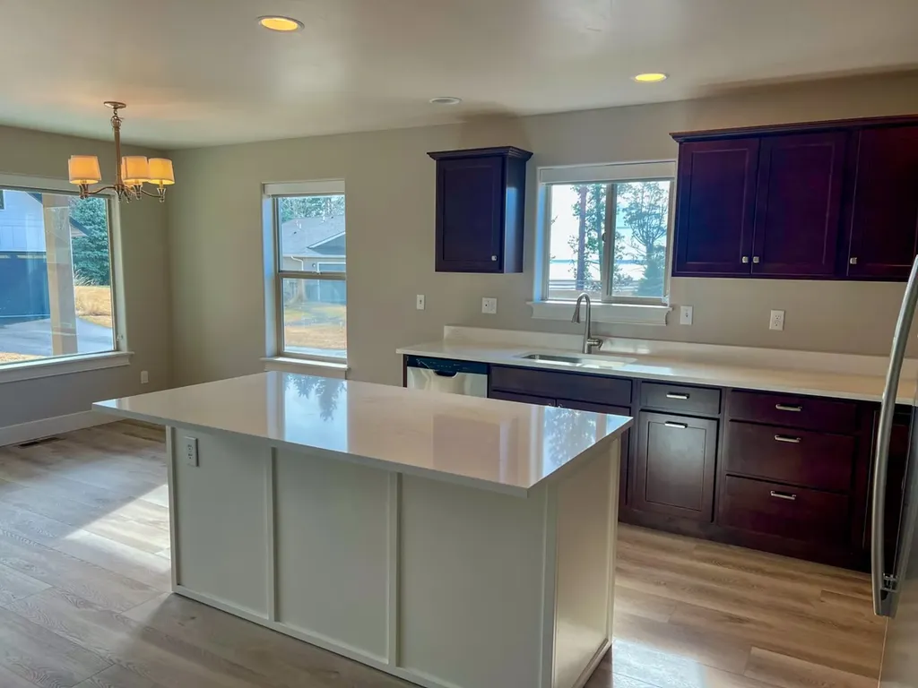19 Crossbuck Trail Bigfork MT 59911