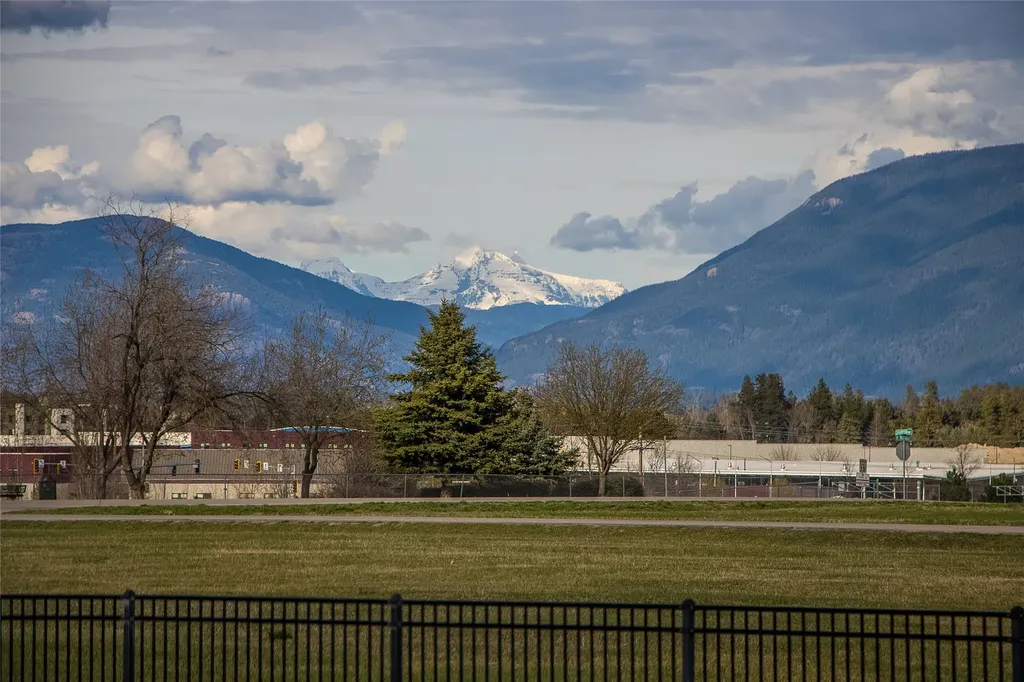 129 Meadow Vista Loop Kalispell MT 59901