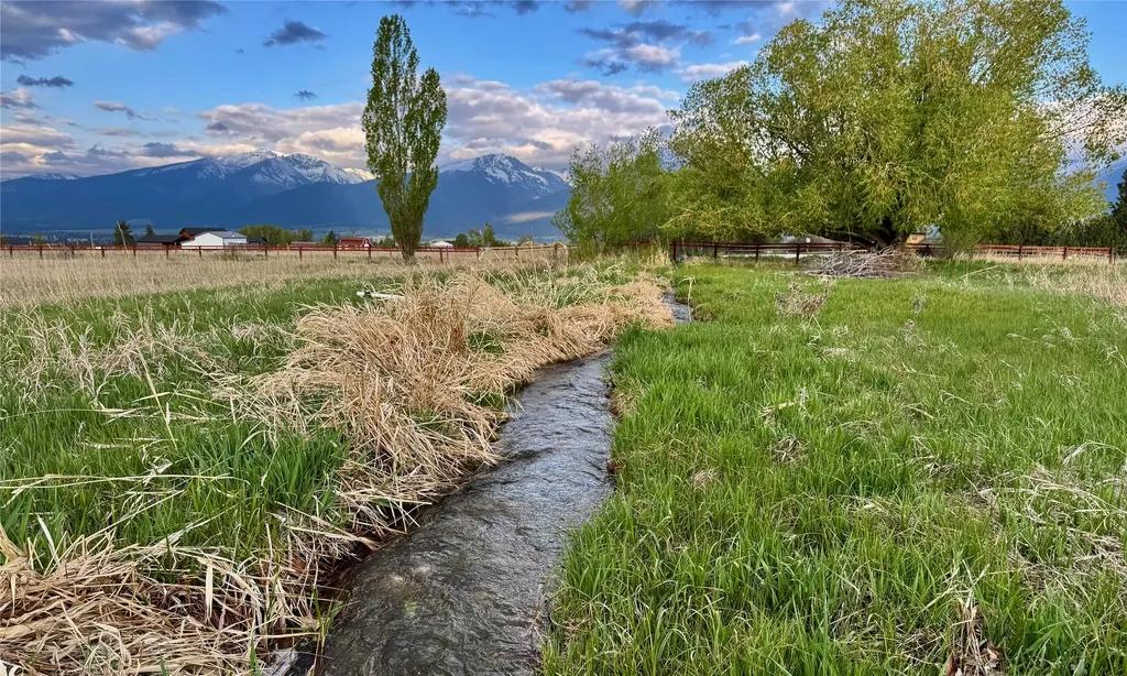 444 Windwalker Trail Stevensville MT 59870